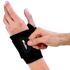 Hornung's Mueller Sport Care Wraparound Moderate Wrist Support -CLUBS Shop Mueller Adjustable Wrist Support 2